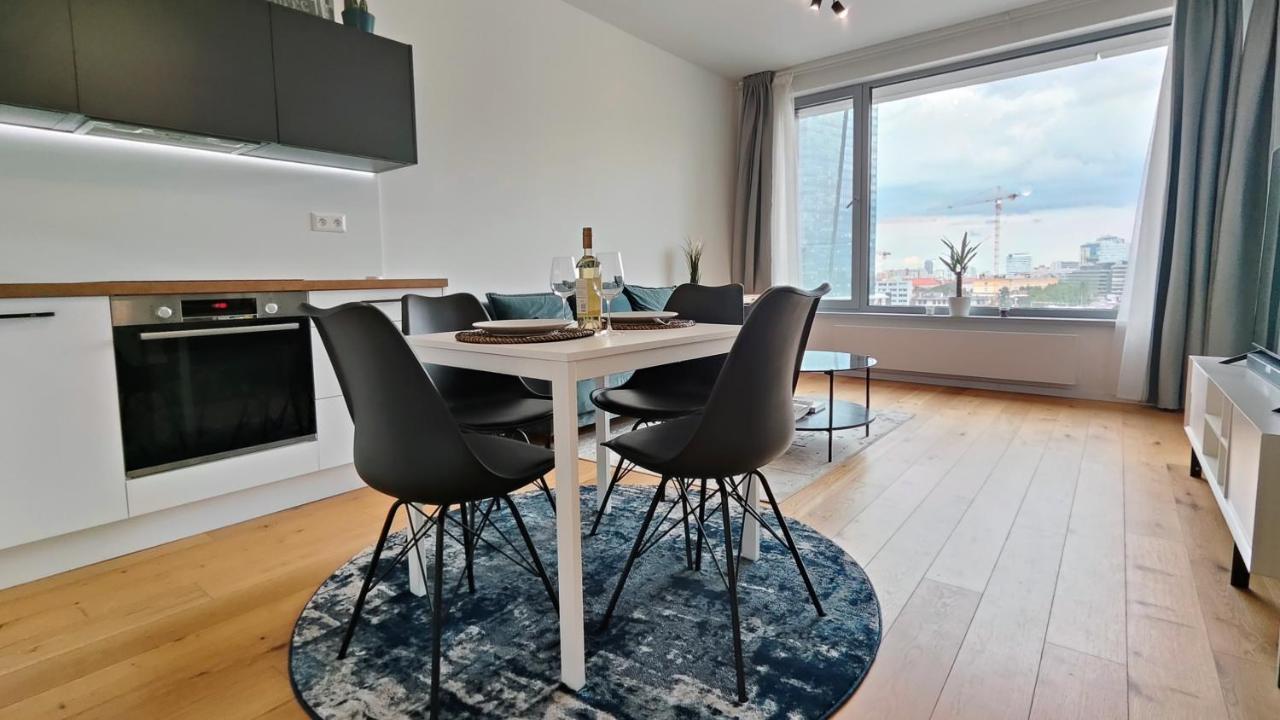 Beautiful 1 - Bedroom Apartment In Downtown Bratislava Exterior photo